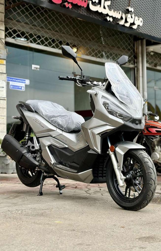 موتور سیکلت آشیل ADV 250مدل 1405 ترمز ABS فول